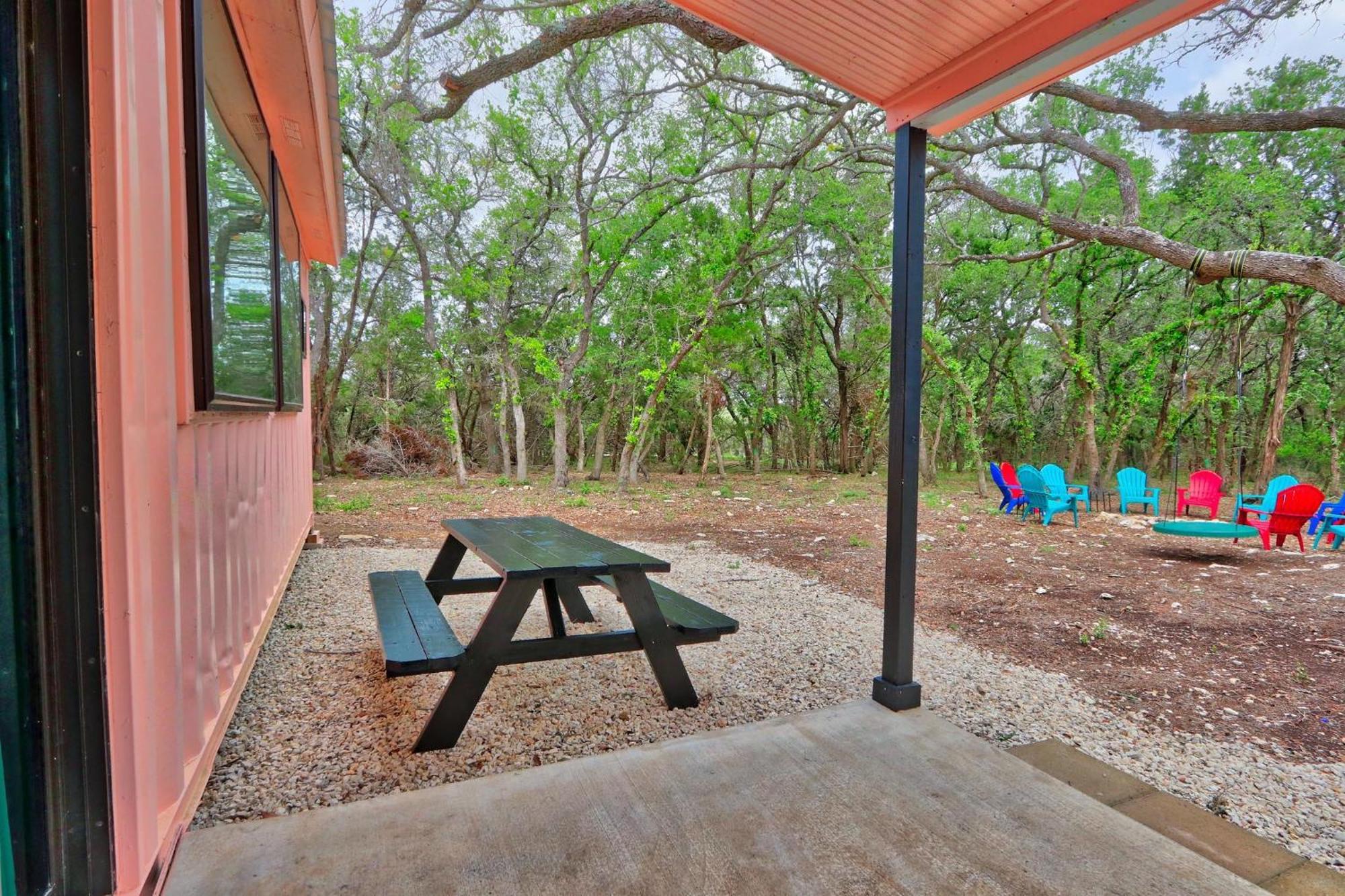 The Driftwoods - Pink Container House Villa Bagian luar foto